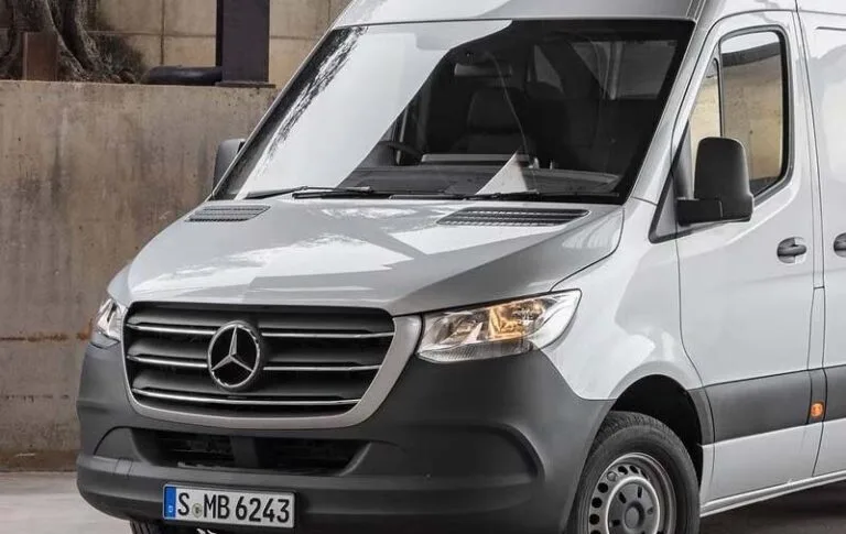 Mercedes-Sprinter-van